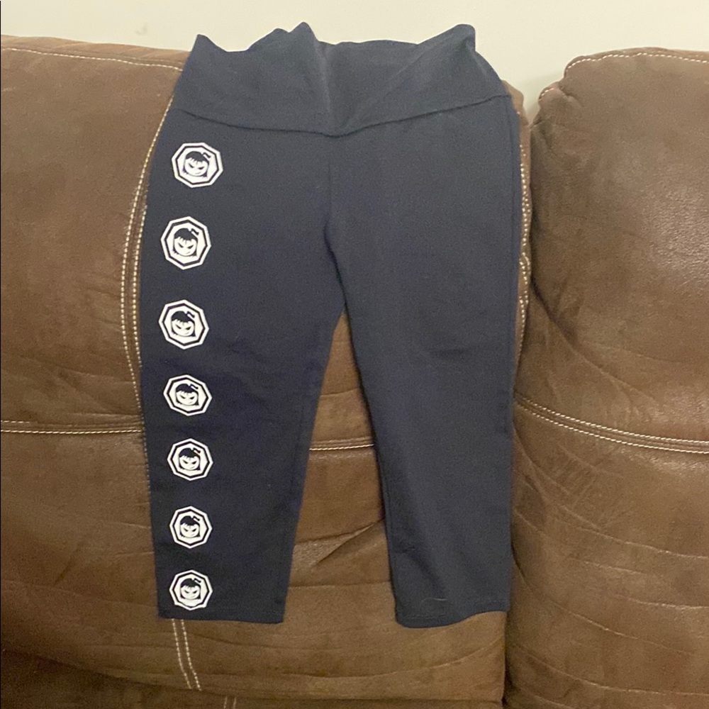 Fighter Girls for women by women small black stretch leggings